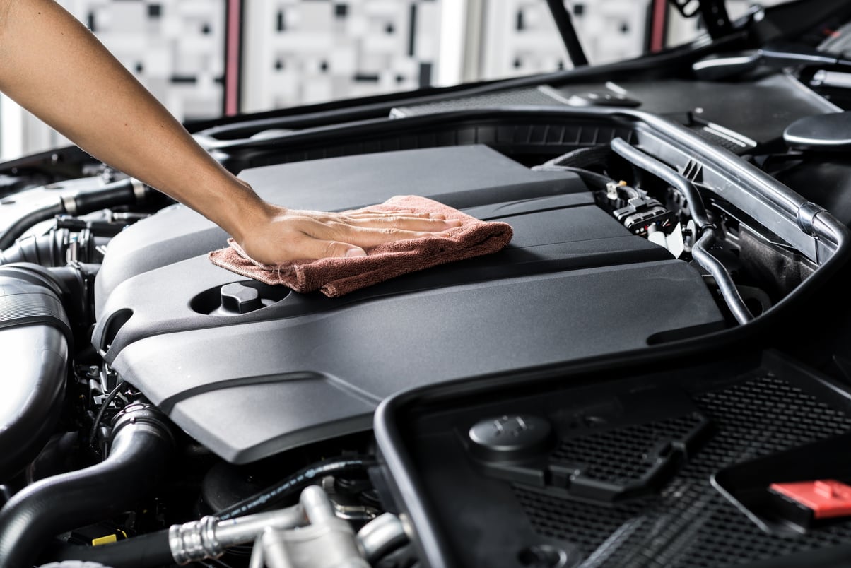 Car polishing series : Cleaning engine bay